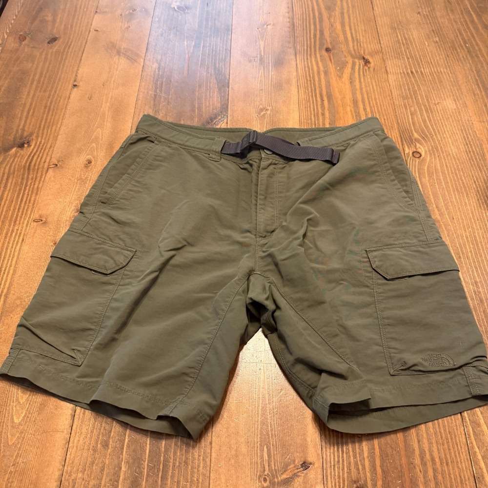 The North‎ Face Belted Nylon Cargo Shorts Hiking Outdoor Olive Green 36